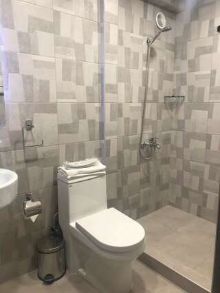 Отель Eridana Hotel Ереван Дом с 2 спальнями-11