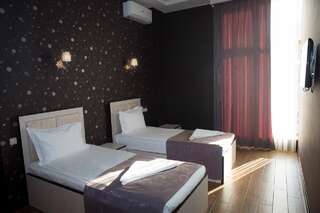 Отель Eridana Hotel Ереван Двухместный номер с 2 отдельными кроватями-3